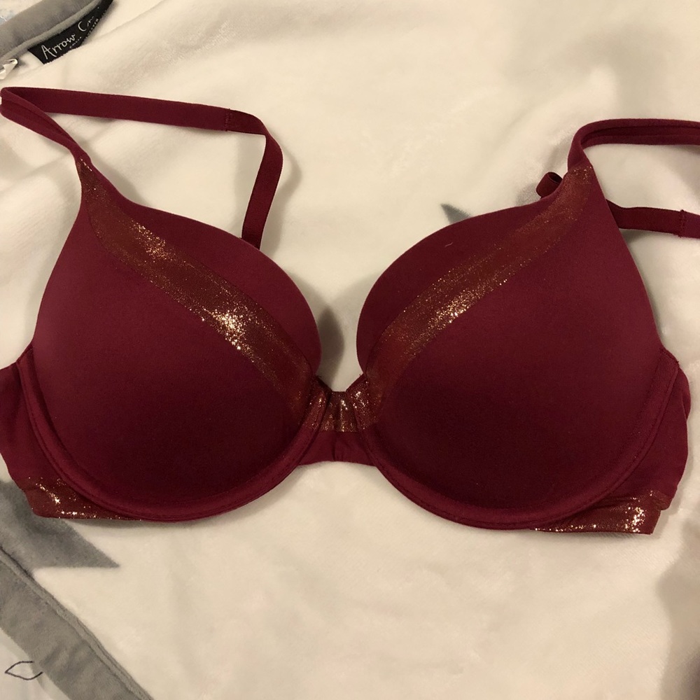 Dark red body by Victoria bra...34B Brend New